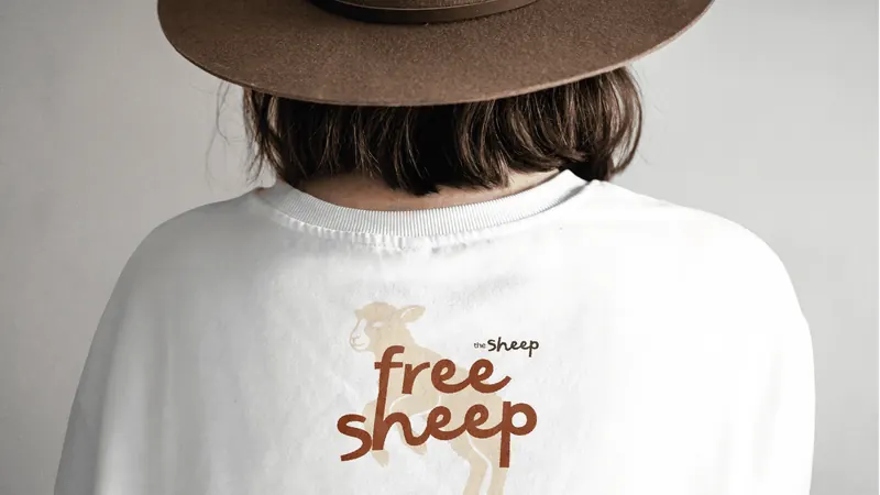 Camiseta com a estampa Free Sheep